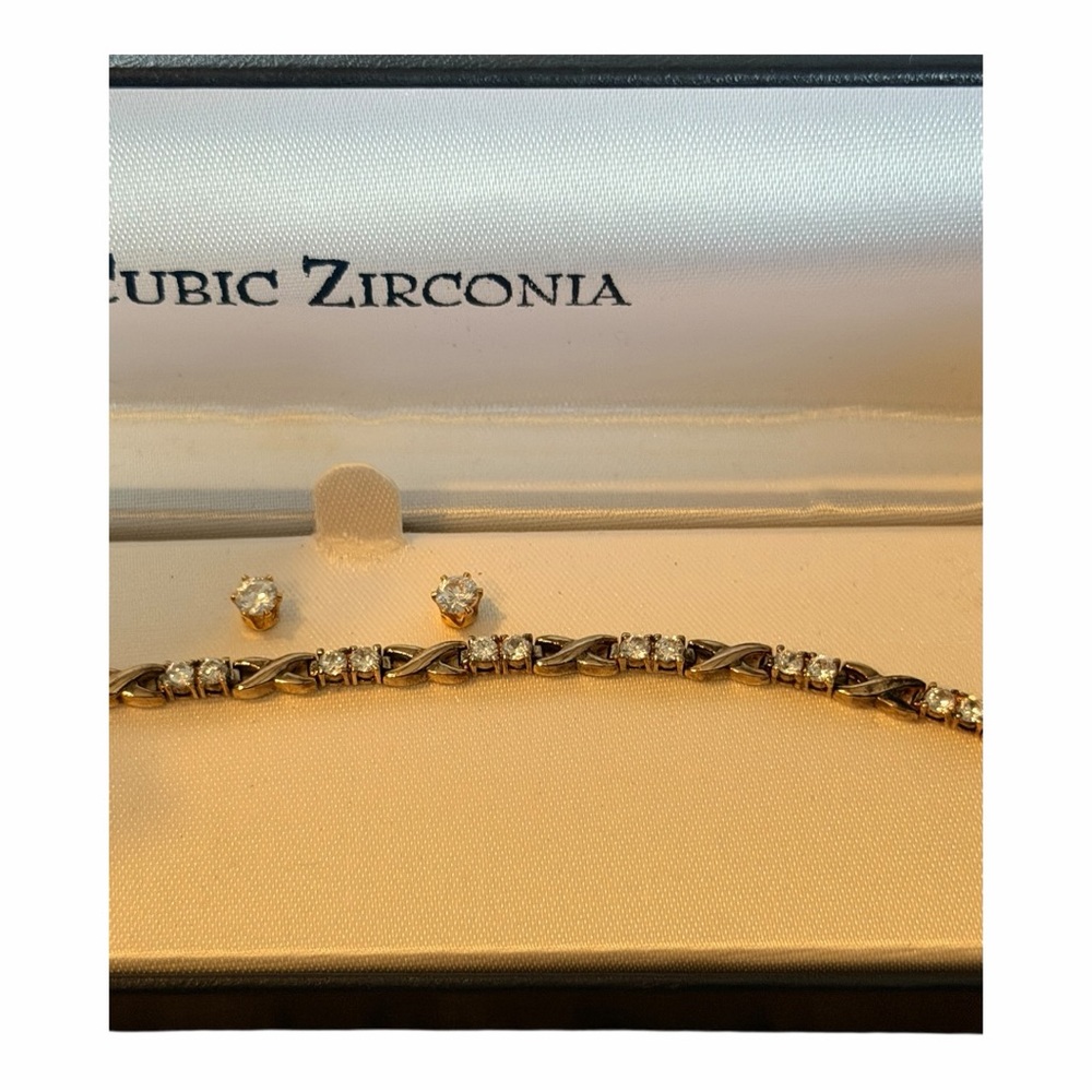 Gold Tone Cubic Zirconia Tennis Bracelet & Stud Earrings Set Gift Boxed - Picture 4 of 6